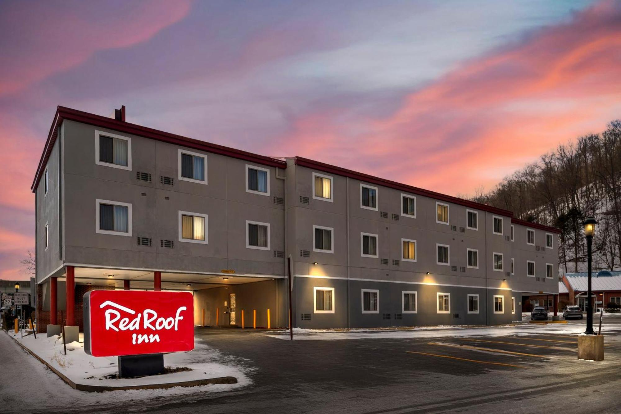 Red Roof Inn Johnstown Exterior photo